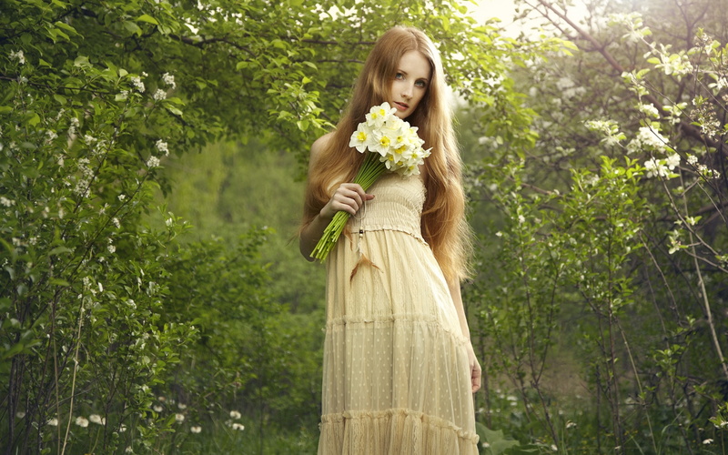 sleeveless, Bouquet, Daffodils, Holding, Blonde, Beautiful, s, Flowers, women, 2K, brown, dress, Girl