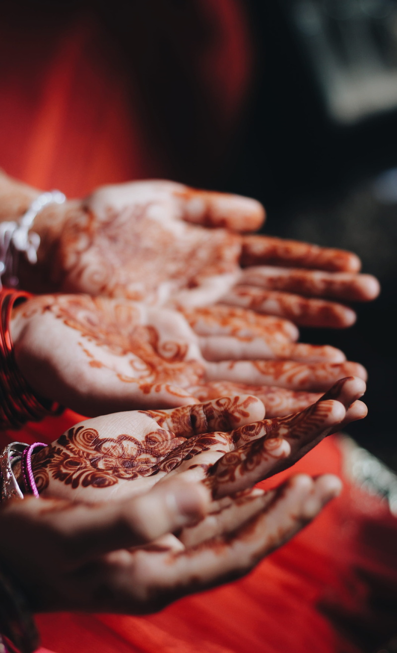 diwali, raw food, freshness, food and drink, market stall, day, human hand, 2K, photography, shallow, food, red, wellbeing, india, focus, mehndi, market