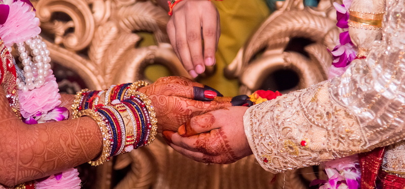 celebration, woman, jewelry, 2K, human hand, bangle, hand painting, adult, newlywed, bracelet, happy, life events, hena, bride, together, traditional ceremony