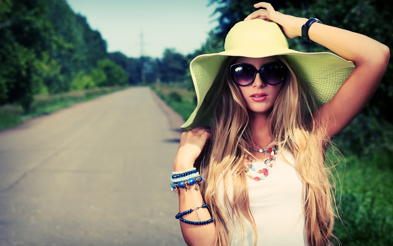 beautiful woman, hair, road, 720P, hat, sunglasses, teenager, fashion, necklace, blonde, outdoors, hairstyle, adult, one person, front view, young women