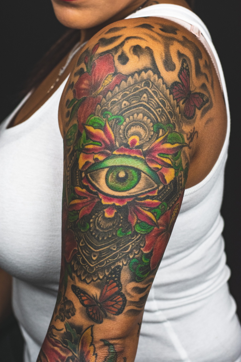 body part, tattoo, close up, finger, one person, woman, adult, human hand, hand, body adornment, henna tattoo, art, pattern, creative, artistic, color