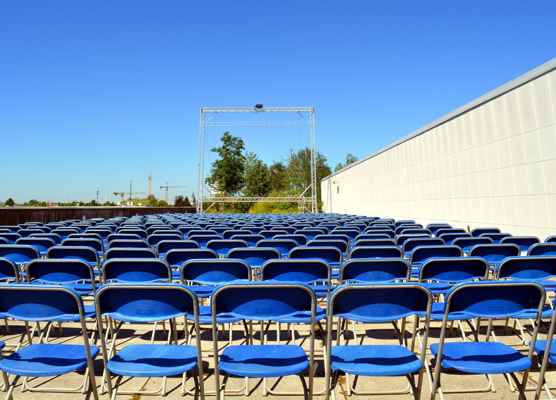 nature, 4K, built structure, lecture, sport, blue, architecture, concert, sky, Chairs, in A Row, no People, absence, table, summer, Metal, sunlight, arts culture and entertainment