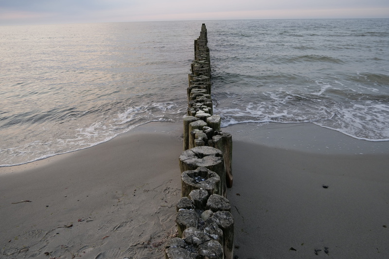 no people, waters, scenic, 5K, ocean, beach buhne, landscape, slabs, wooden post, breakwater, coastal protection, land, motion, groyne, baltic sea, outdoors