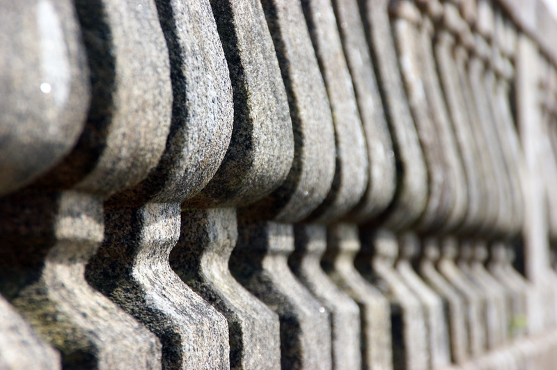 columns, public garden, weathered, no people, focus on foreground, barrier, backgrounds, boundary, metal, textured, day, history, depth, in a row, extreme close-up