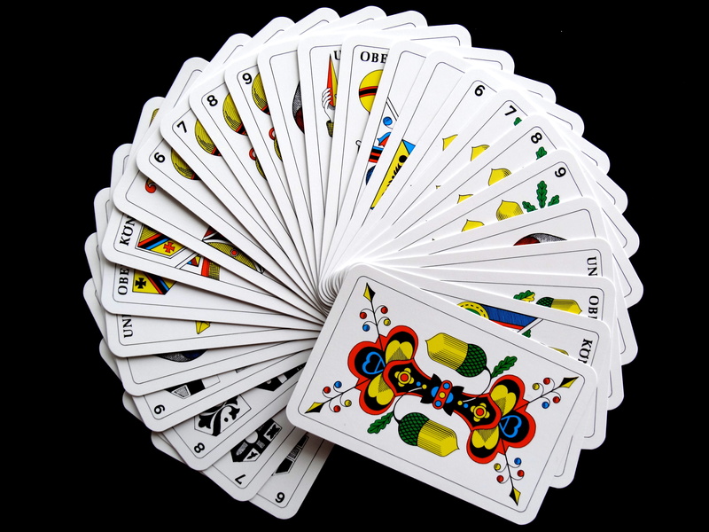 win, lose, studio shot, stack, tarot, indoors, cards, choice, 5K, card, close-up, arrangement, leisure games, strategy, large group of objects, white color