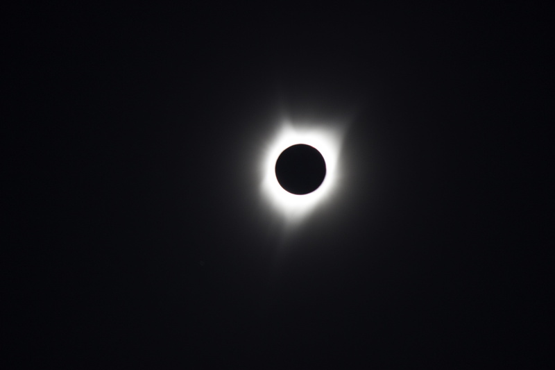 space and astronomy, beauty in nature, celestial, totality, copy space, tranquility, geometric shape, night, dark, low angle view, nature, astronomy, sky