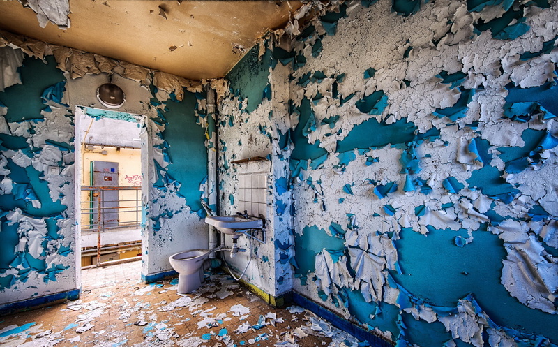 old, messy, toilet, no People, abandoned, dirty, deterioration, building, peeling off, building Exterior, europe, ruined, weathered, bowl, home Interior