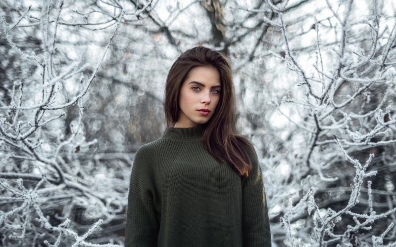 women, cold temperature, beautiful woman, land, adult, young adult, beauty, warm clothing, women outdoors, looking at camera, outdoors, portrait, brown hair