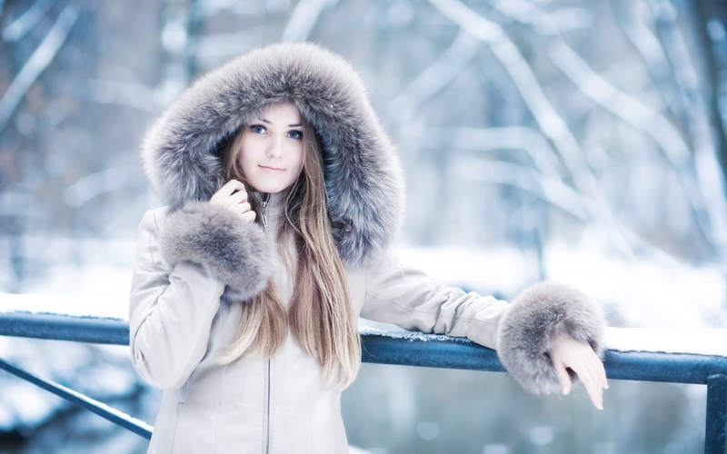 joy, hairstyle, forest, smile, weather, focus on foreground, heat - Temperature, lifestyles, beautiful, young women, brown Hair, girl, cute, portrait, outdoors