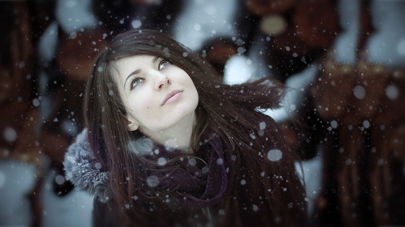 hat, looking, lifestyles, hair, smiling, snow, snowing, snowflake, portrait, warm clothing, hairstyle, frost, teenage Girls, wind, one Person, joy, girls