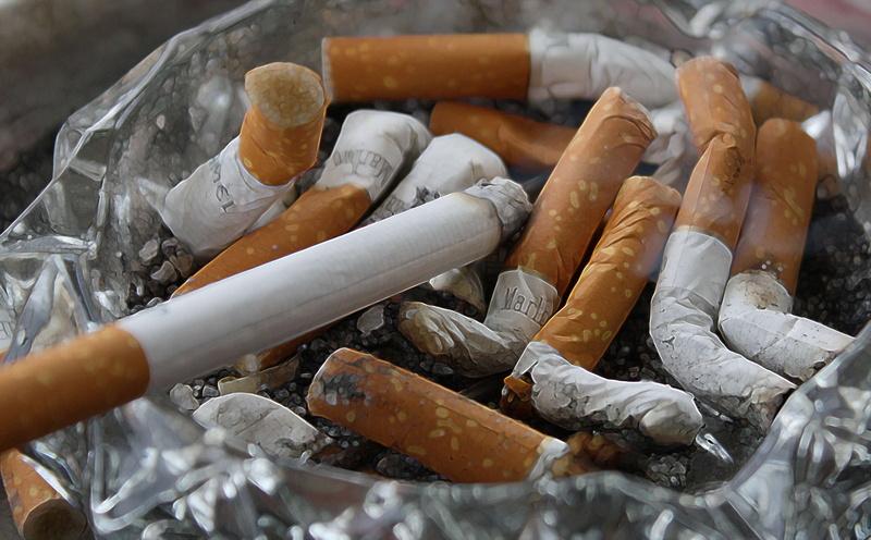 burnt, ashtray, tobacco product, pollution, ash, cancer, cigarette butt, no people, cigarettes, disease, narcotic, warning sign, highly addictive, smoking
