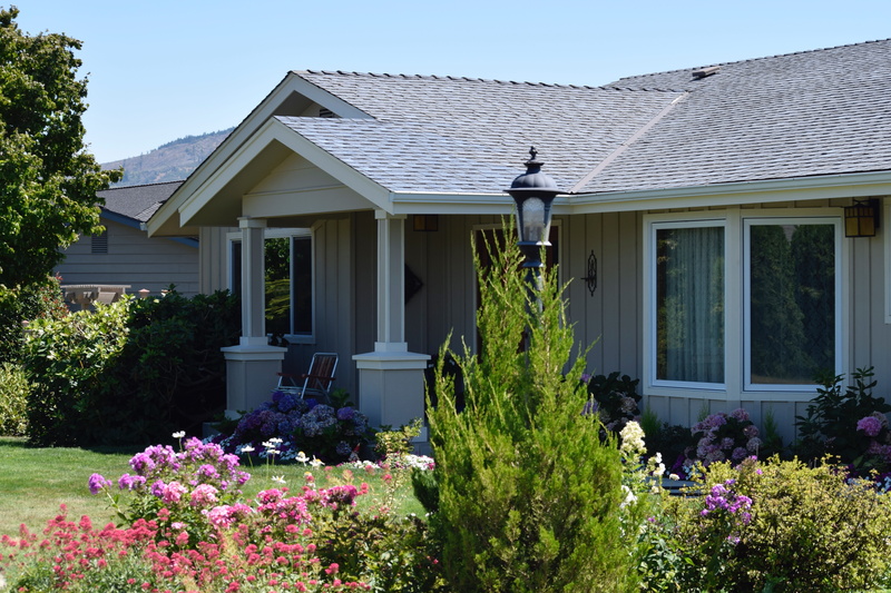 success, building, porch, homes, residential Building, human limb, outdoors, day, human arm, garden, Home, one person, window, people, nature, lawn, residential District