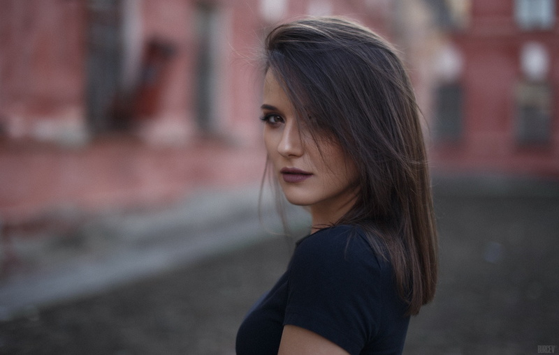 hairstyle, depression - sadness, profile view, standing, young adult, women, focus on foreground, side view, adult, one person, sadness, contemplation