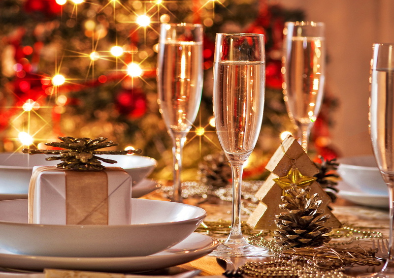 december, drink, christmas Tree, party - Social Event, refreshment, candle, illuminated, holiday, clear, bump, glasses, table, wineglass, glass, glitter