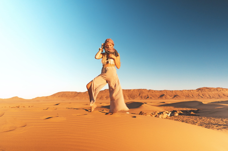 environment, woman, blond, tuareq, climate, ride, wind, camel, arid climate, landscape, sunlight, sand, mode, adult, desert, blue, style, travel, nature