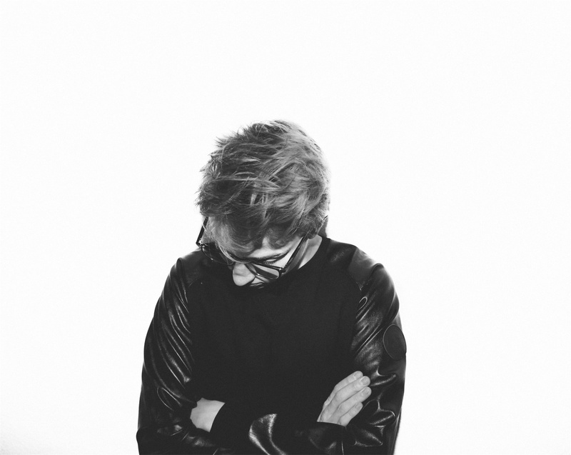 guy, waist up, only men, wearing, hairstyle, contemplation, black, men, white background, adults only, copy space, looking, one man only, teenager, leather