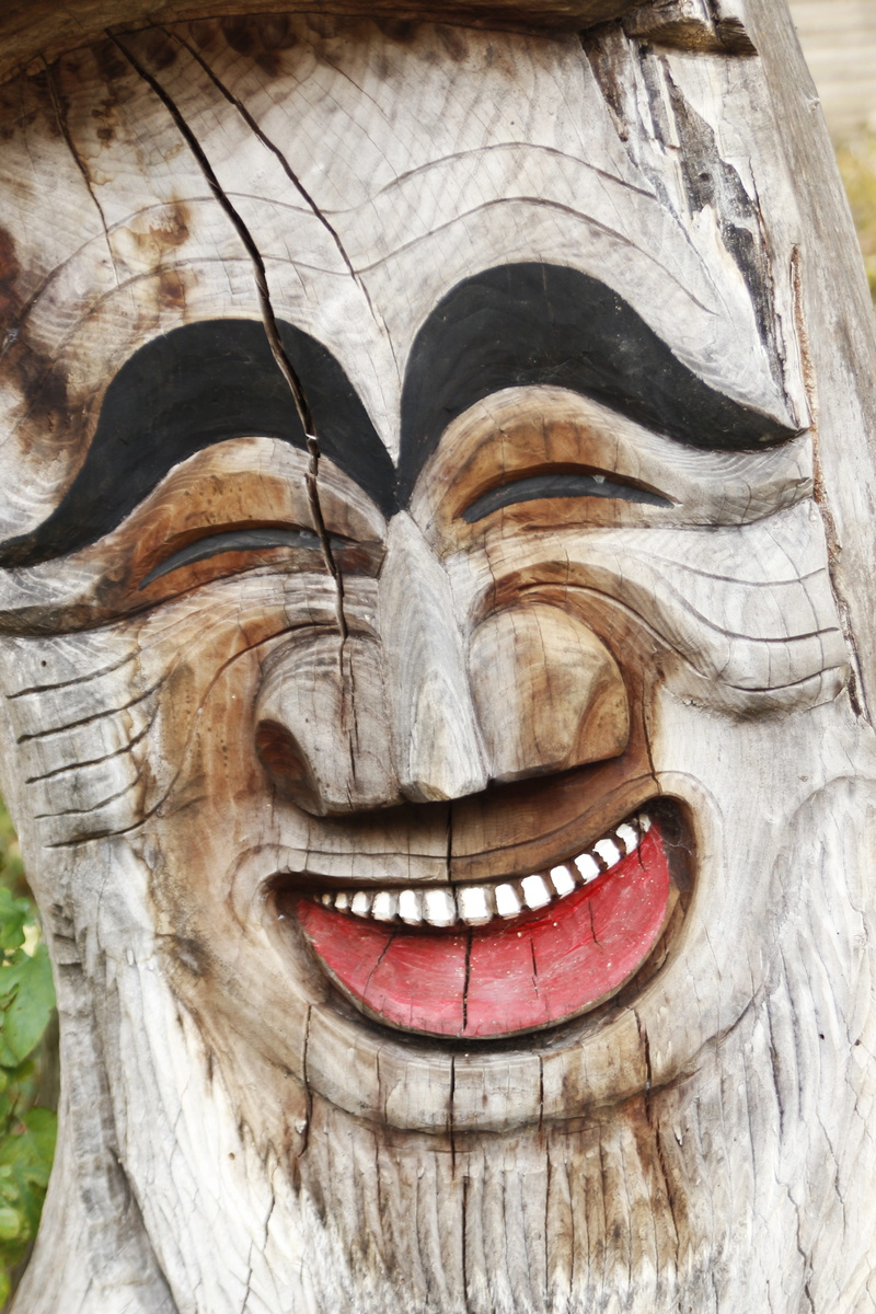 Jung, focus on foreground, carving, smile, face, mouth open, Wood, smiling, representation, 5K, belief, carving - craft product, Laughter, creativity