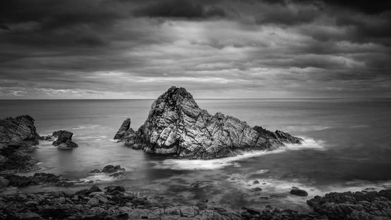 rocky coast, long exposure, rocky coastline, sea, horizon over water, 5K, coast, beach, rock formation, black and white, beside, cloudy, sugarloaf rock