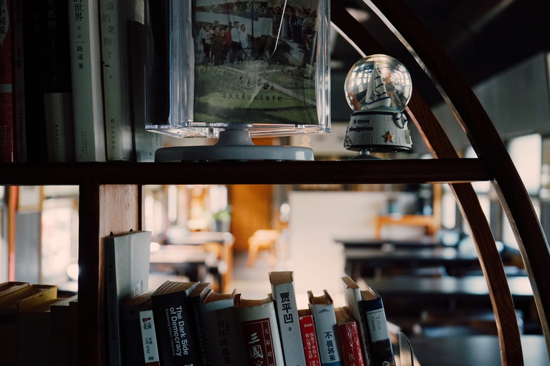 unforgettable, business, still life, glass - material, 5K, indoors, window, coffee shop, large group of objects, chair, absence, books, no people, ornament