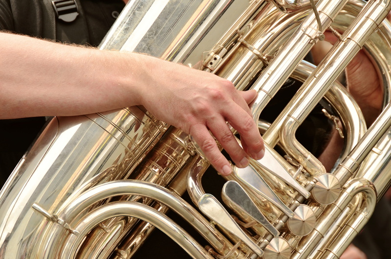 metal, music, playing, orchestra, 4K, performance, music band, musician, untitled, arts culture and entertainment, holding, human body part, musical equipment