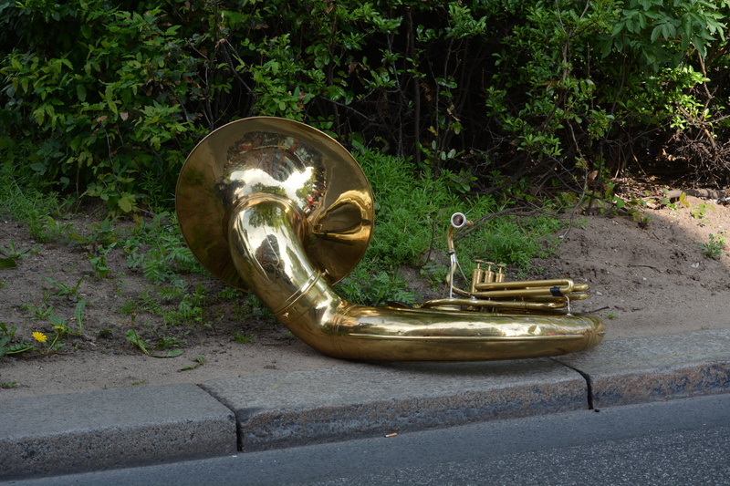 music, statue, traditionally, 5K, old, golden, wheel, shine, metal, close-up, rusty, outdoors, plant, abandoned, no people, craft, male likeness, tree