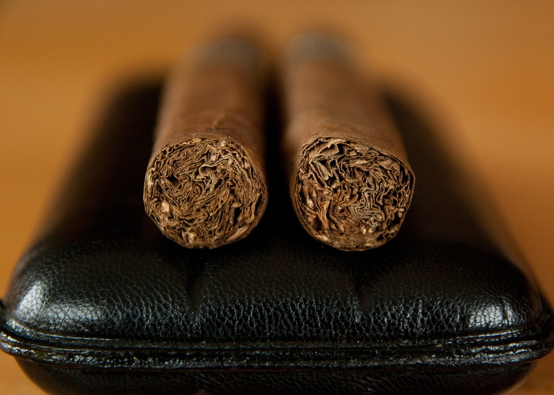 craft, close-up, wealth, case, history, smoker, two, finance, smoke, studio shot, tobaccos, 2K, old, cigar, metal, tobacco, still life, selective focus