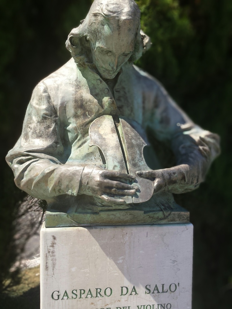 craft, people, stone material, history, 1080P, male likeness, sculpture, representation, carving - craft product, text, day, inventor, creativity, statue