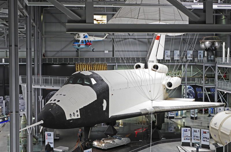 brake parachute, built structure, airplane, 4K, iss, day, connection, metal, space shuttle, cargo space, stationary, mercedes, mode of transportation