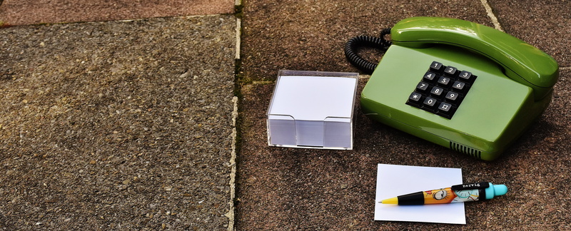 computer, click, leave, list, portable information device, business, communication, office, notes, phone, corded, listeners, keys, connection, day, table