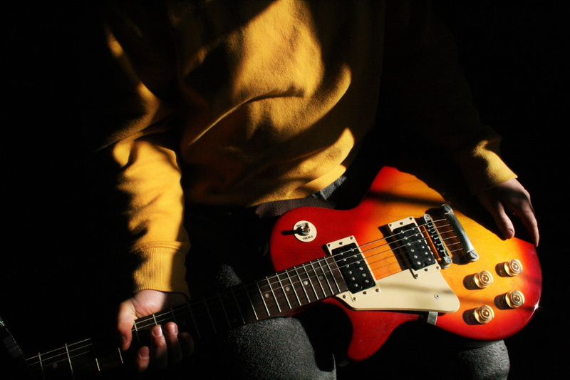 indoors, electrically, microphone, singer, amp, music, musician, arts culture and entertainment, musical equipment, musical instrument string, midsection