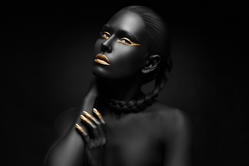 adult, beautiful, creativity, model, look, caucasian Ethnicity, mannequin, hands, fashion Model, gold, looking At Camera, woman, headshot, luxury, human representation
