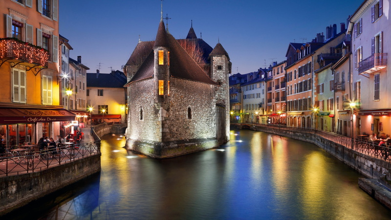 the past, old, no people, annecy, bridge - man made structure, reflection, dusk, city, history, nature, building exterior, bridge, courthouse, footbridge