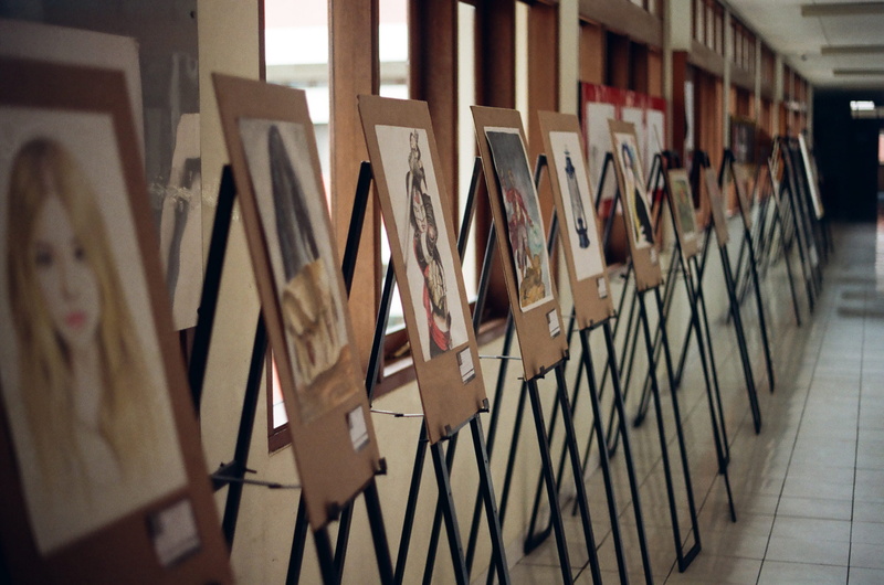 paintings, fine, large group of objects, 2K, variation, selective focus, no people, bookshelf, inlined, arrangement, display, sale, canva, room, in a row