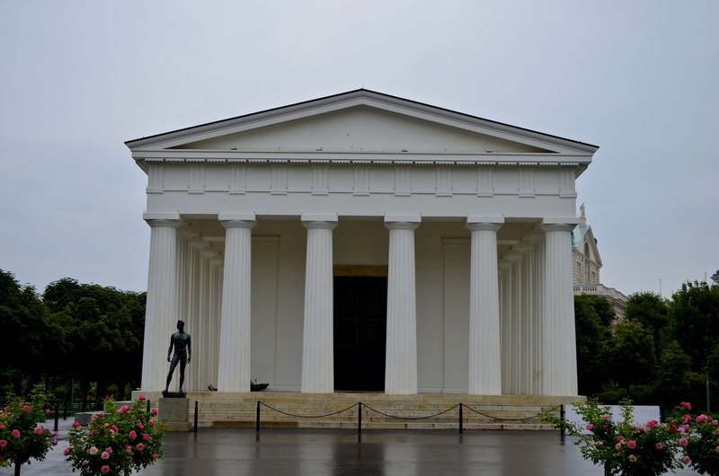 government, travel destinations, memorial, built structure, architecture, justice - concept, neo-classical, outdoors, sky, law, building, nature, courthouse
