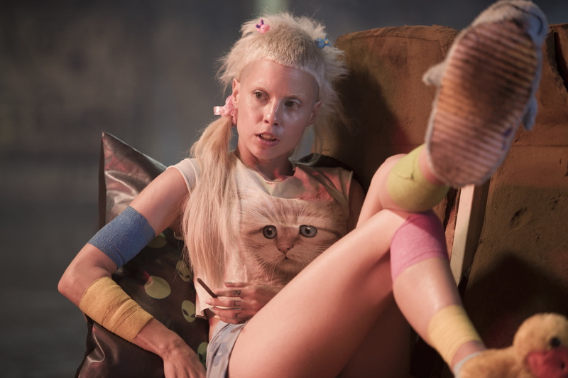 women, people, young women, looking at camera, two people, portrait, lifestyles, adult, Chappie, mature adult, blond hair, 4K, Die Antwoord, looking, real people