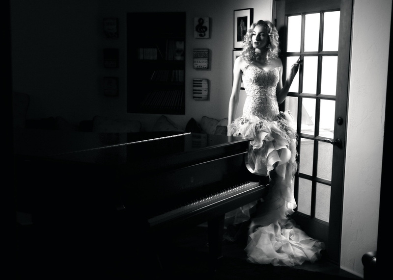monochrome, 1080P, model, women, piano