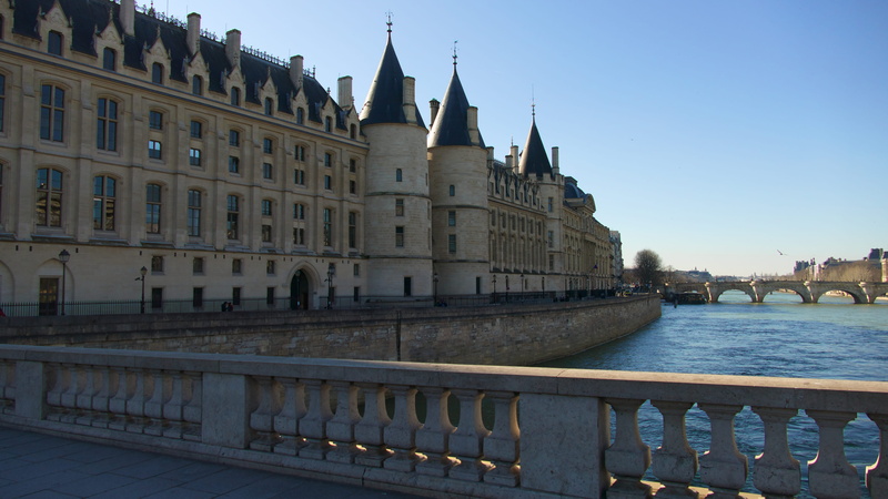 sky, france, bridge, clear sky, architecture, balustrade, 5K, day, built structure, prison, outdoors, railing, conciergerie, jail, building exterior, history