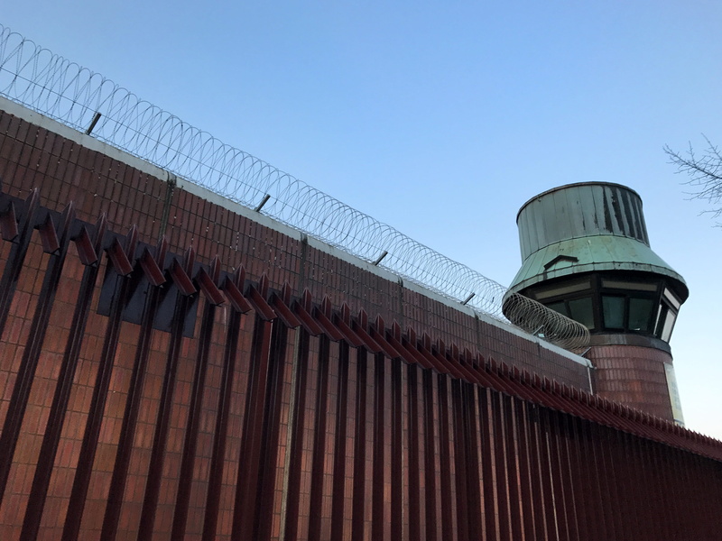 building exterior, sky, roof, jail, built structure, factory, architecture, outdoors, the past, blue, nature, berlín, clear sky, germany, wall, history