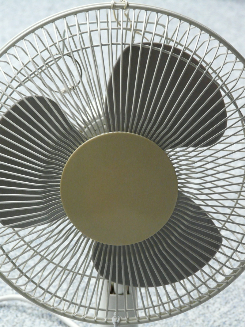 2K, place mat, table, turn, budget, circulation, directly above, fan, summer, shape, turbine, air exhaust, man made, metal, cooling, air conditioning