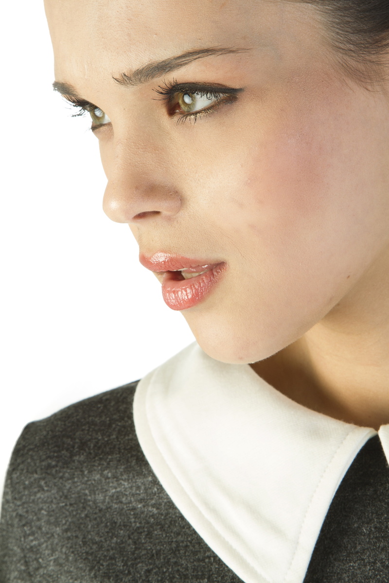 the young woman, photo, human face, womens, body part, headshot, beautiful people, real people, young girl, people, fashion shoot, young adult, face, beautiful
