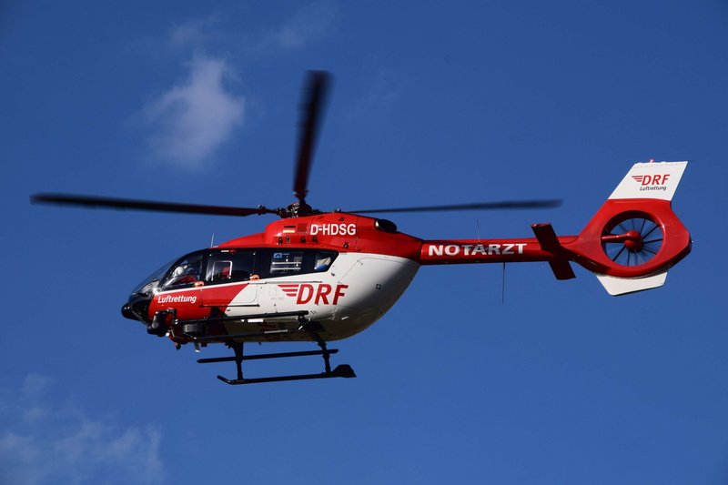 start, low angle view, air vehicle, text, communication, red, blue, doctor on call, sign, mode of transportation, rescue, use, fly, 4K, safety, clear sky