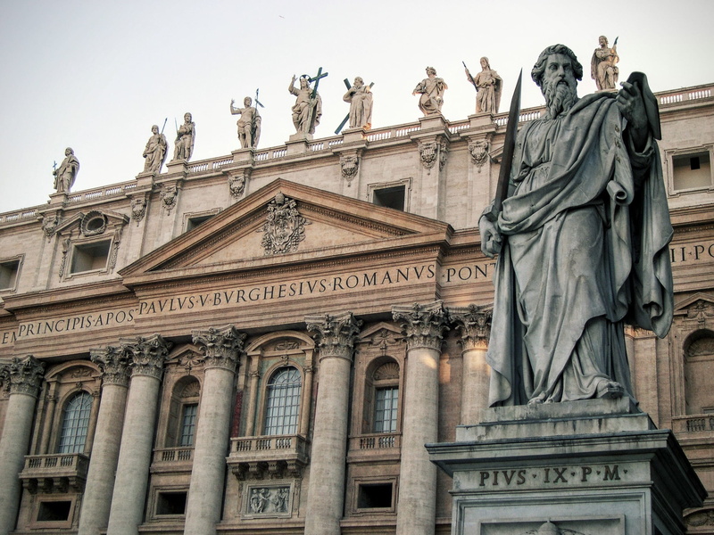v, church, female likeness, day, no people, the past, built structure, craft, san pedro, sculpture, architecture, rome, representation, art, building exterior