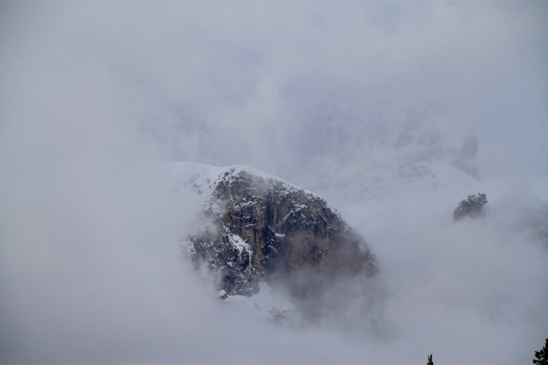 la villa, tree, mountain peak, snow, tranquil scene, no people, land, nature, mountain, landscape, winter, associazione turistica la villa, outdoors, südtirol