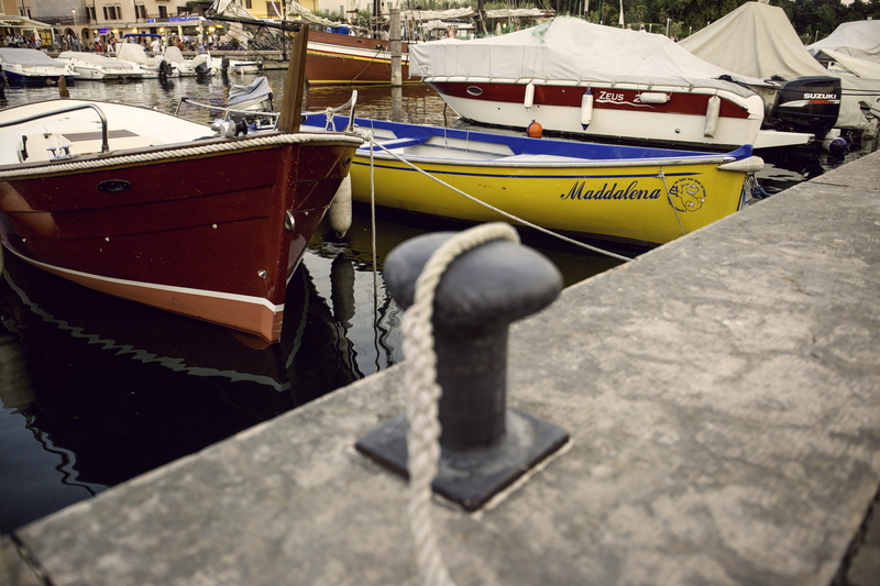 moored, no people, post, 5K, blur, port, grey, garda, italy, metal, focus on foreground, harbor, zeus, outdoors, rope, yellow, transportation, red, nautical vessel