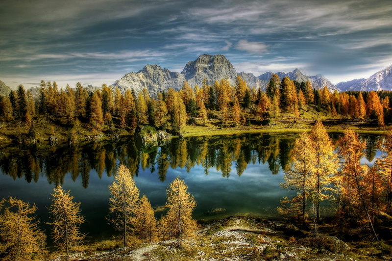 outdoors, growth, non-urban scene, alm, cloud - sky, sorapiss, unesco world heritage, dolomites, italy, blue, tranquil scene, lake, landscape, no people