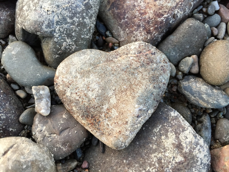 pebble, outdoors, full frame, no people, 2K, beach, Heart, rock, love, solid, Roche, Nature, rock - object, heart shape, textured, stone - object, rough