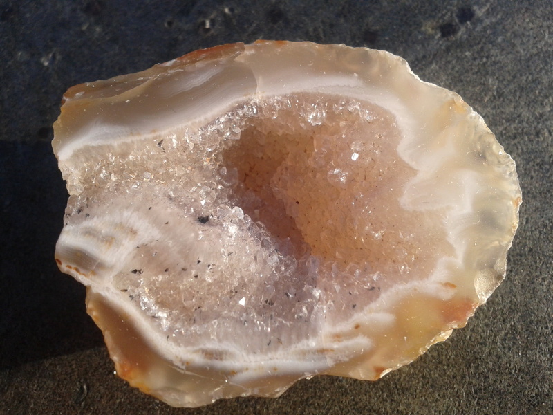 no people, beach, minerals, indoors, freshness, invertebrate, bread, day, pierre, solid, high angle view, rock, opal, geology, 2K, food and drink, food