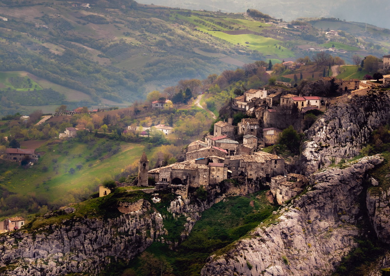 city, 2K, land, campaign, italy, path, landscape, prato, ancient civilization, corvara, green, rural, environment, village, outdoors, natural, field, building