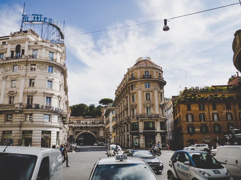 travel, 4K, building, incidental people, rome, mode of transportation, cars, land vehicle, outdoors, italy, near, car, taxi, urban, city life, old building
