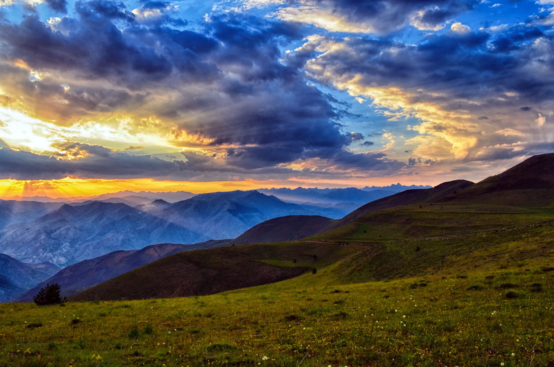 plant, green, solar, background, mountain range, stunning, horizon line, high, mountains, behind the clouds, white clouds, cloud - sky, no people, outdoors